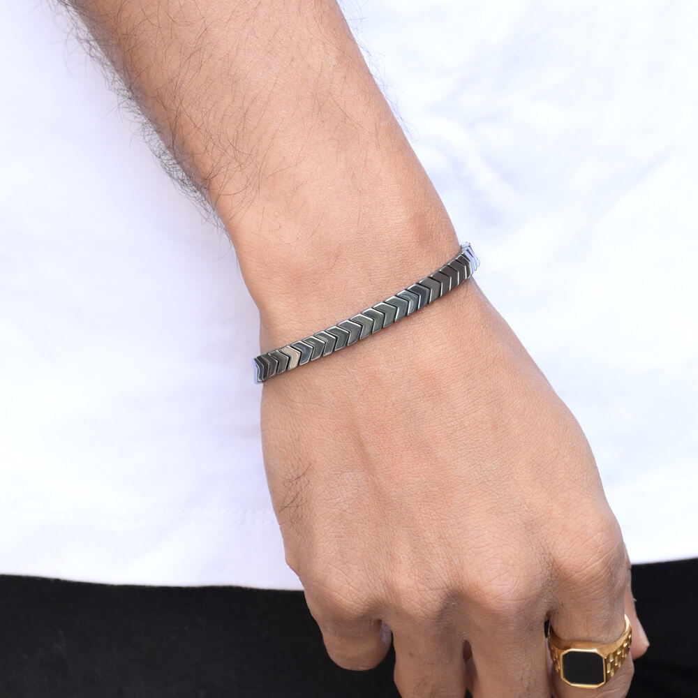 Onyx Arrow Bracelet