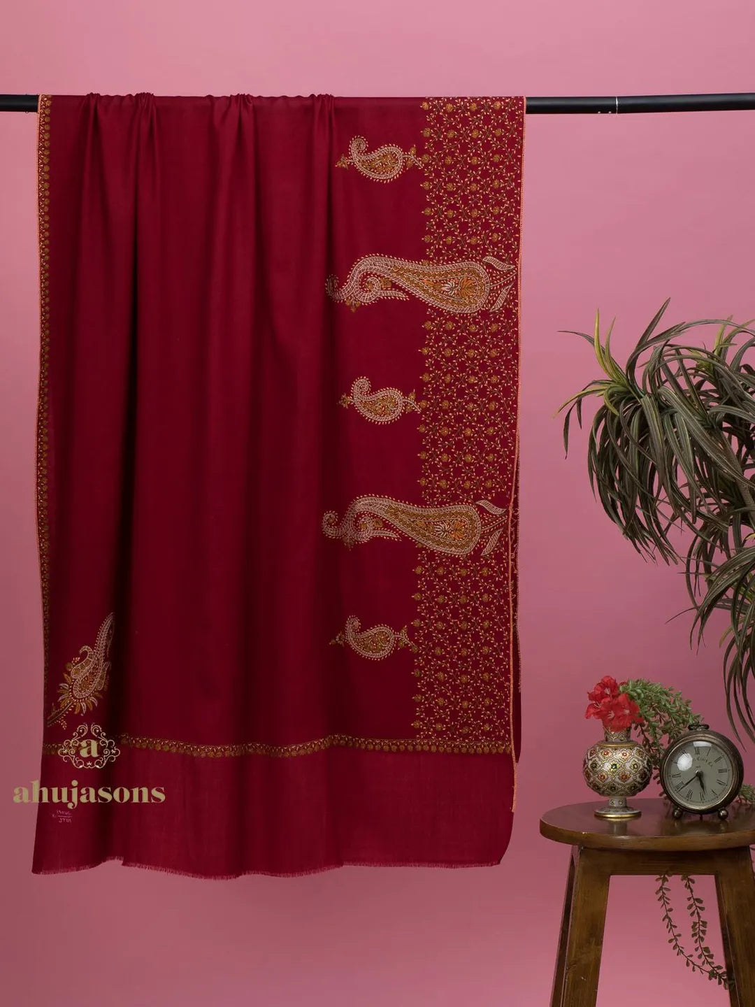 Elegant Cashmina Shawl with Fancy Pattern in Maroon