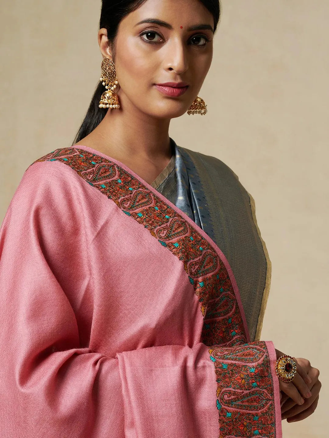 Elegant Shawl Wool Blend with Jamawaar Pattern in Pink