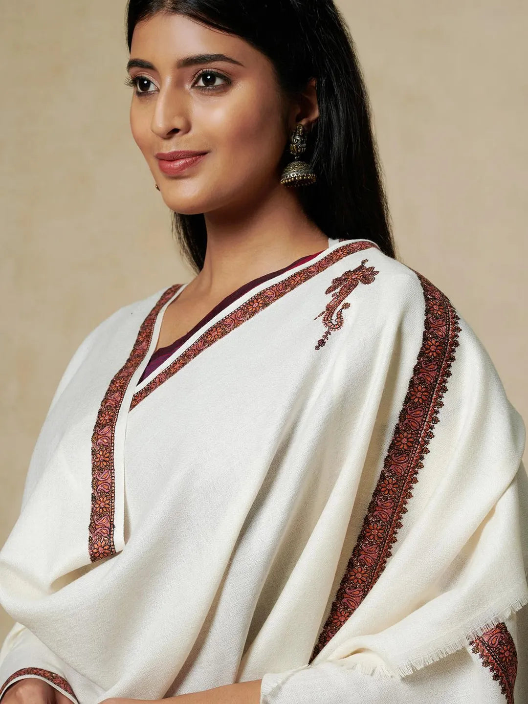 Elegant Shawl Wool Blend with Jamawaar Pattern in White