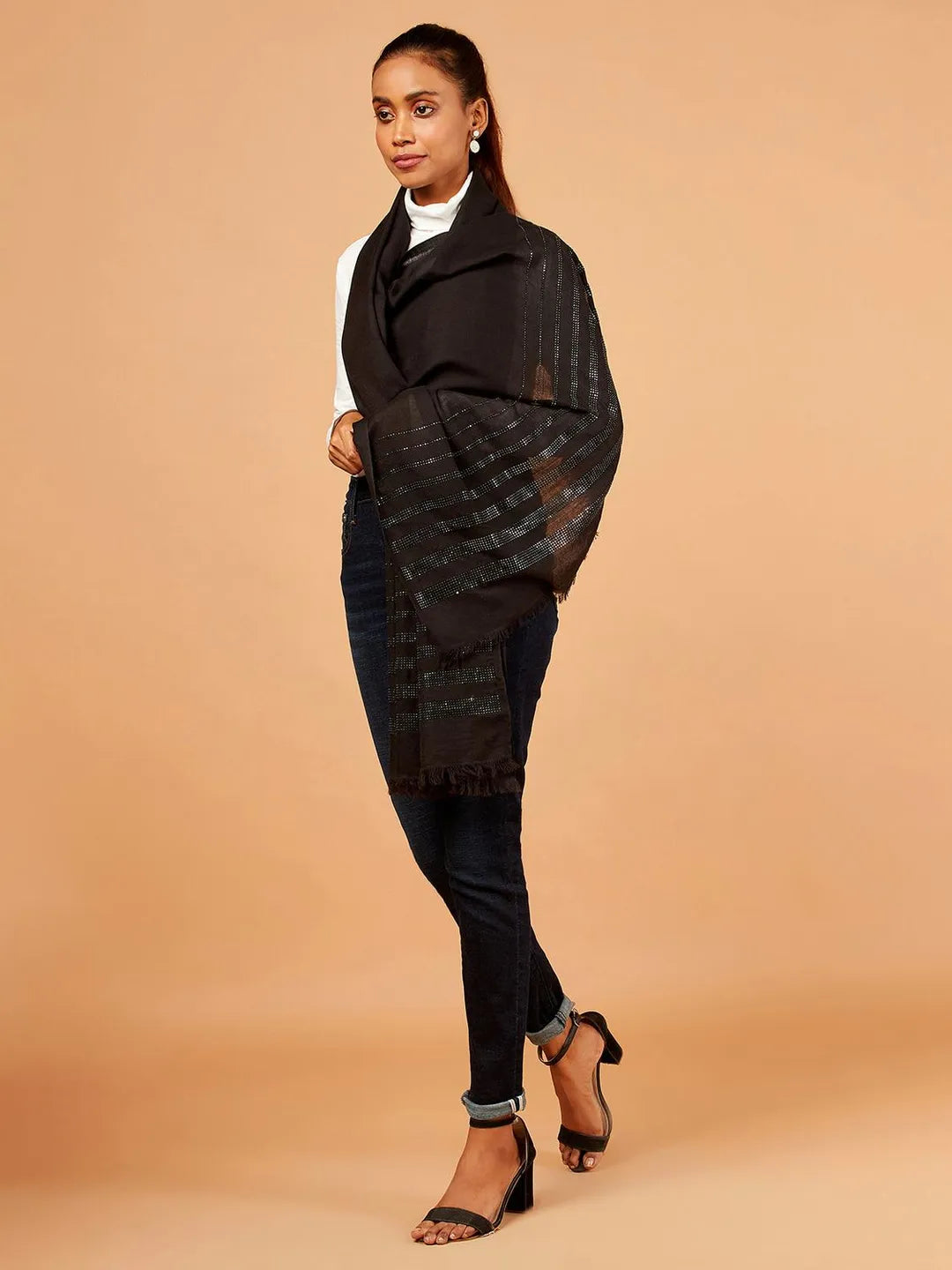 Elegant Stole Wool Blend with Dobby Pattern in Black