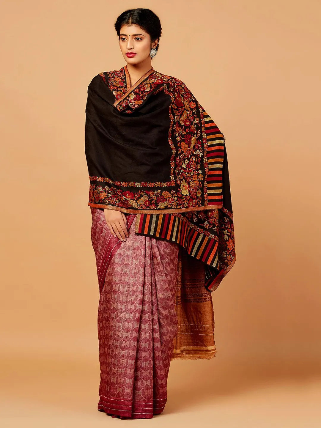 Elegant Stole Wool Blend with Jacquard Pattern in Black