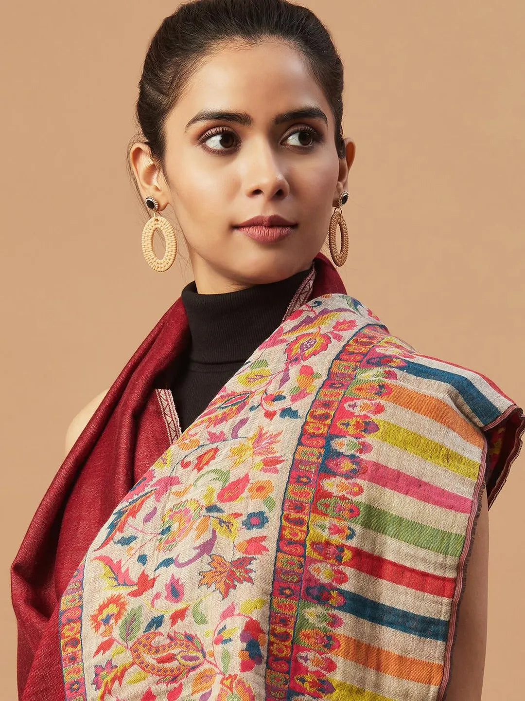 Elegant Stole Wool Blend with Jacquard Pattern in Cream & Red