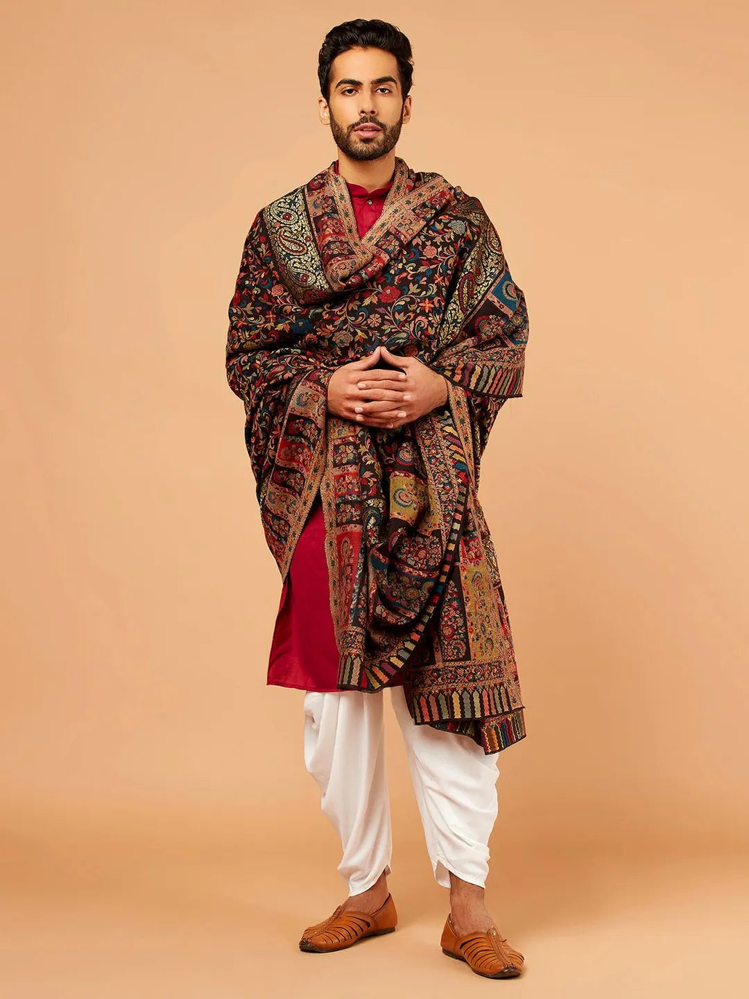 Elegant Shawl Wool Blend with Kaani Pattern in Black