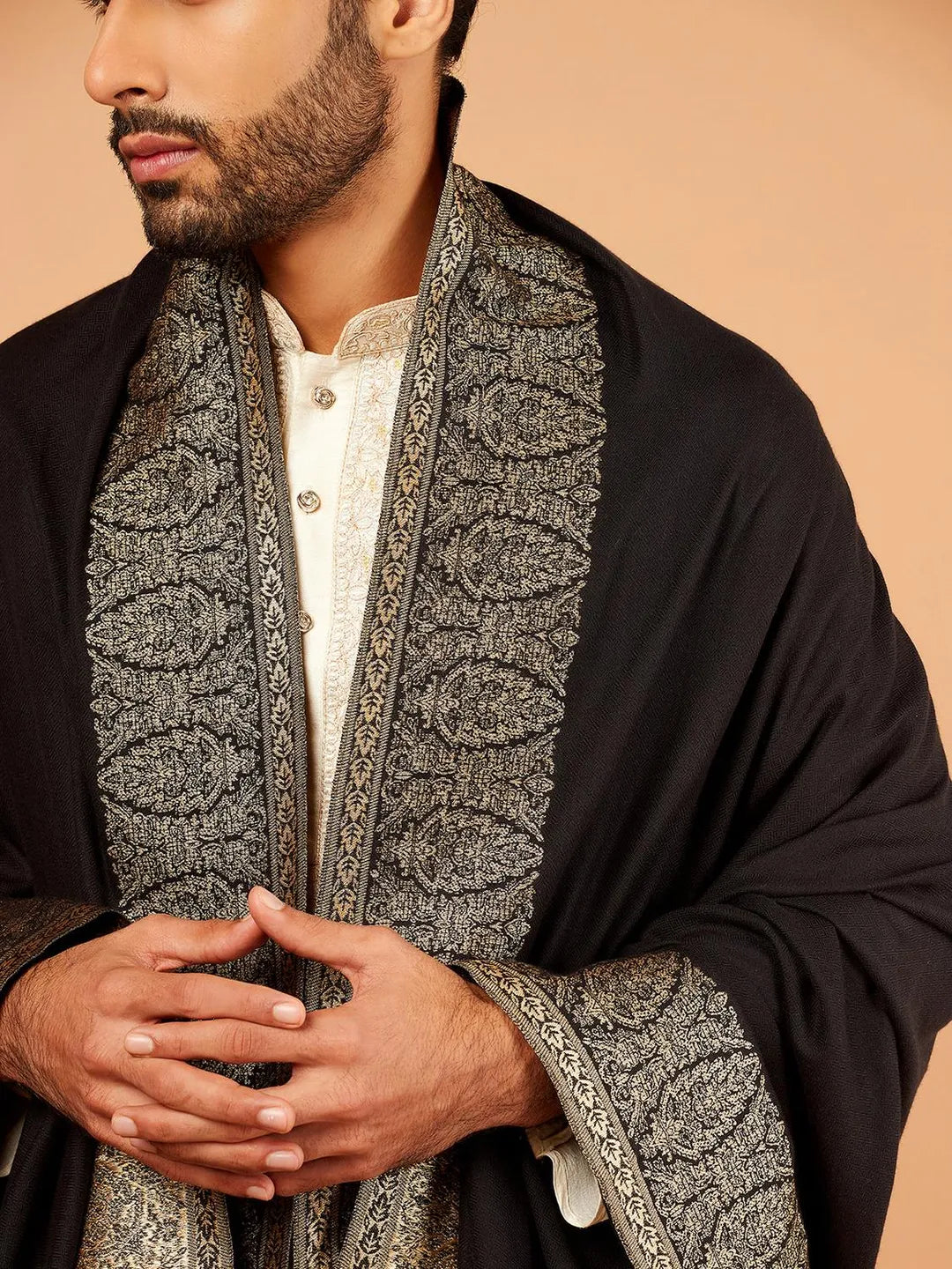 Elegant Shawl Wool Blend with Kaani Pattern in Black