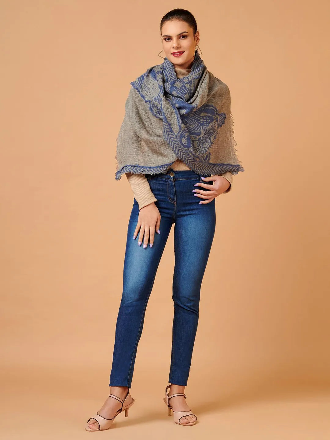 Elegant Stole Wool Blend with Jacquard Pattern in Beige