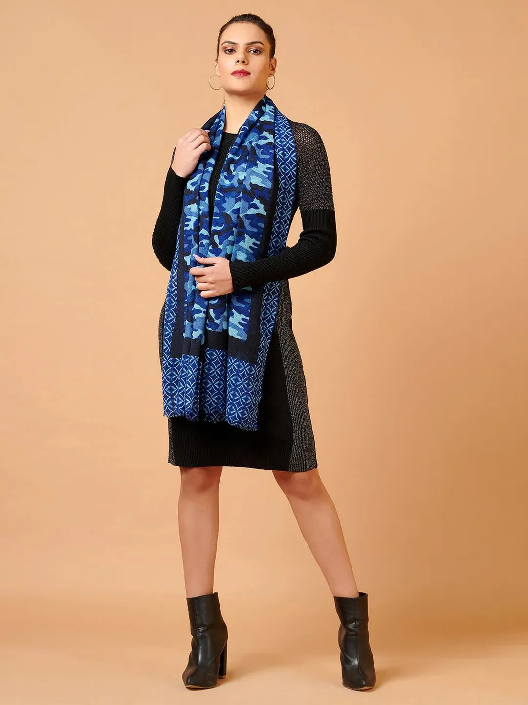 Elegant Stole Wool Blend with Printed Pattern in Blue
