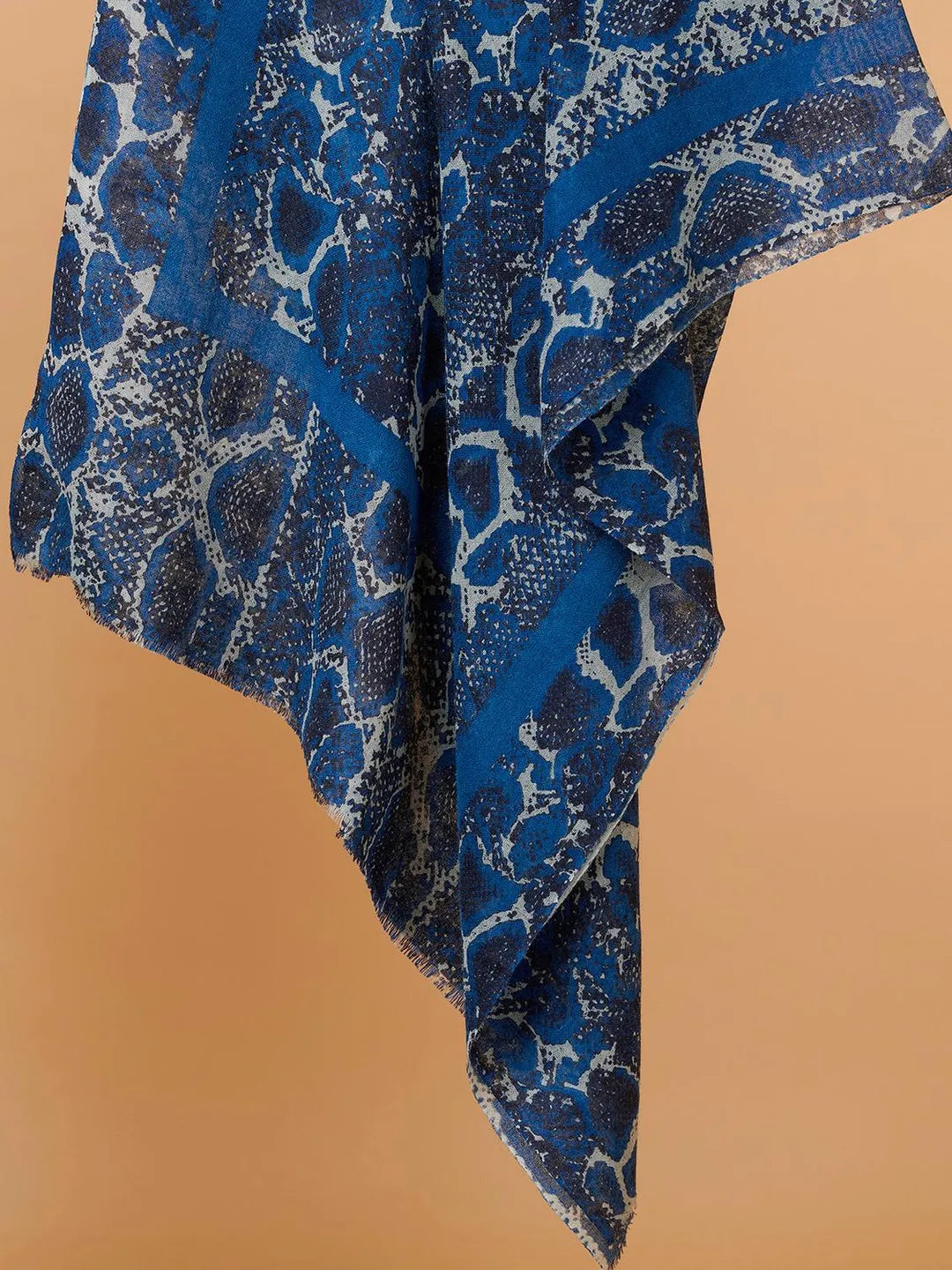 Elegant Stole Wool Blend with Printed Pattern in Blue