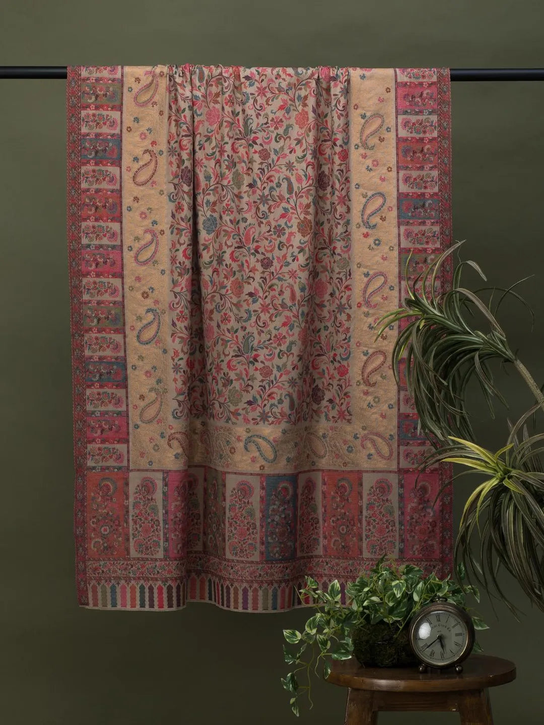 Elegant Shawl Wool Blend with Kaani Pattern in Beige