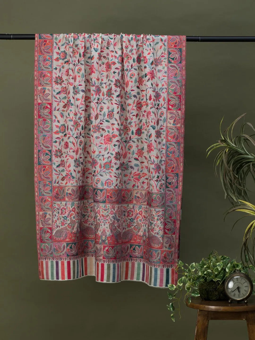 Elegant Shawl Wool Blend with Kaani Pattern in White