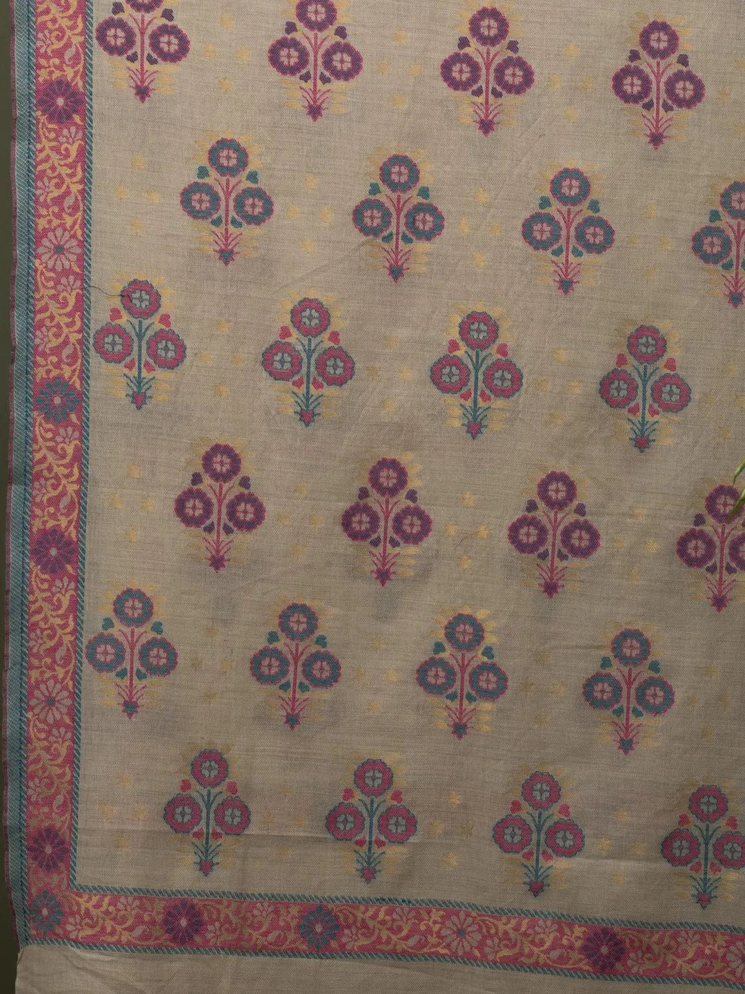 Elegant Stole Wool Blend with Jaal Pattern in Beige