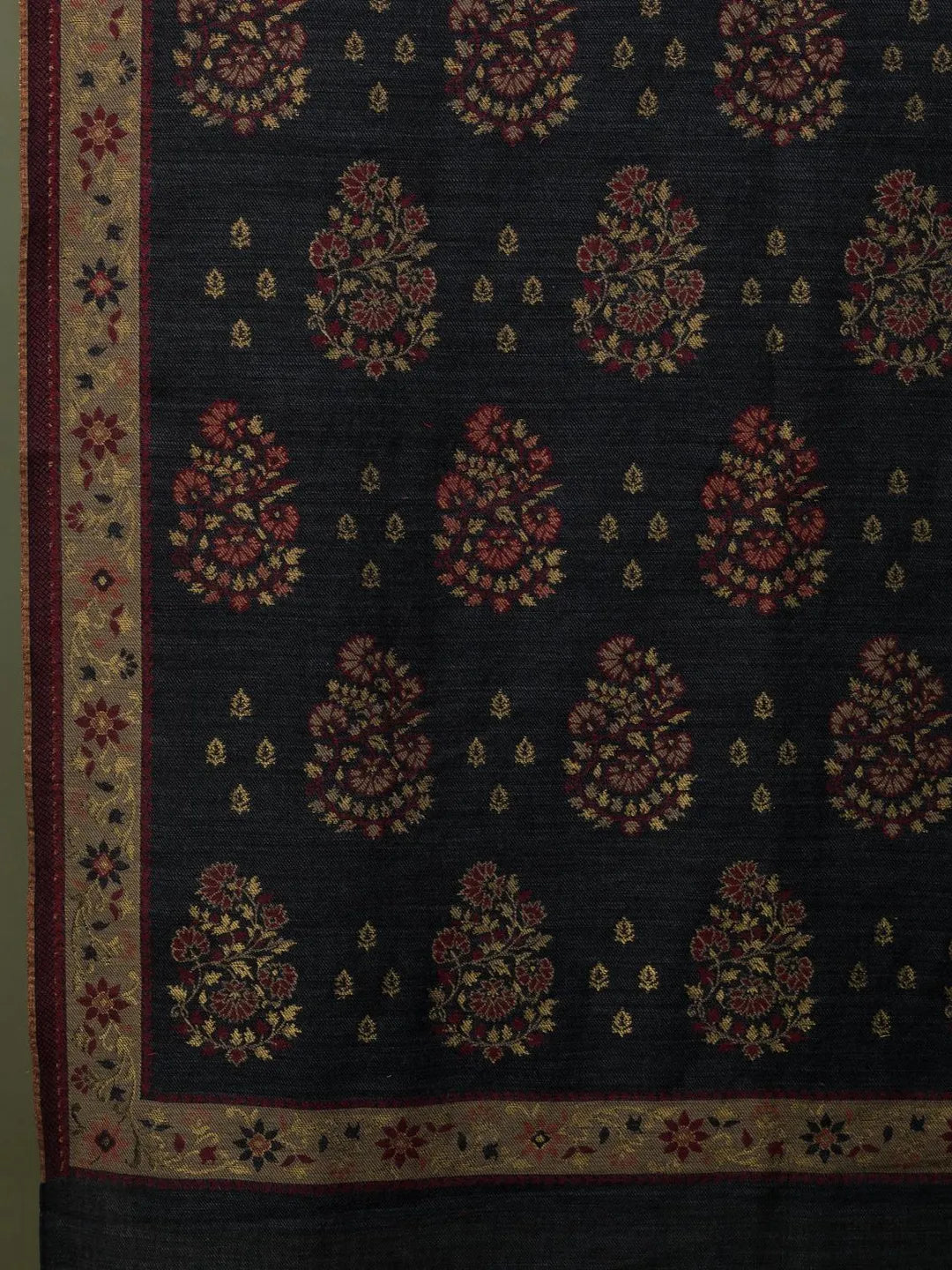 Elegant Stole Wool Blend with Jaal Pattern in Grey