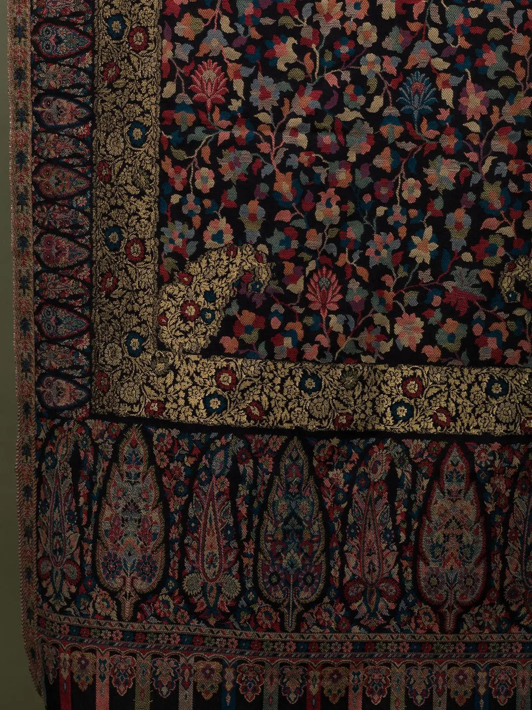 Elegant Stole Wool Blend with Jacquard Pattern in Black