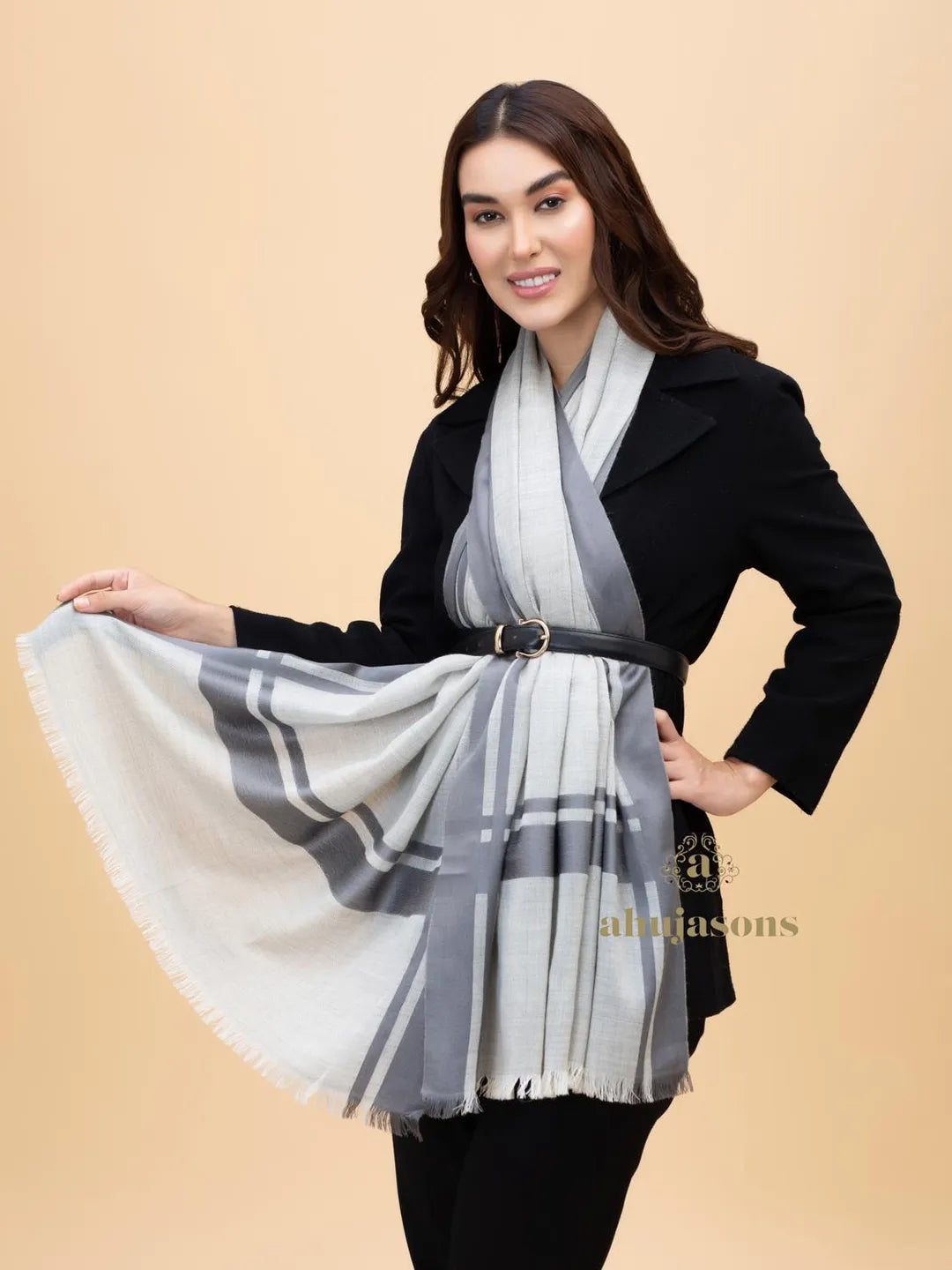 Elegant Stole Wool Blend with Dobby Pattern in Grey