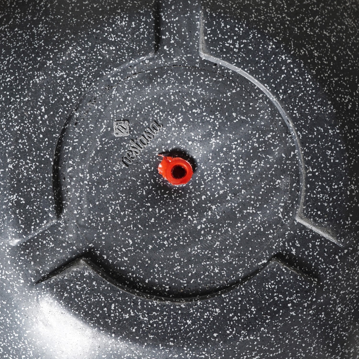 Planterra Granite Black Round Lotus Planter 15x7 Inch