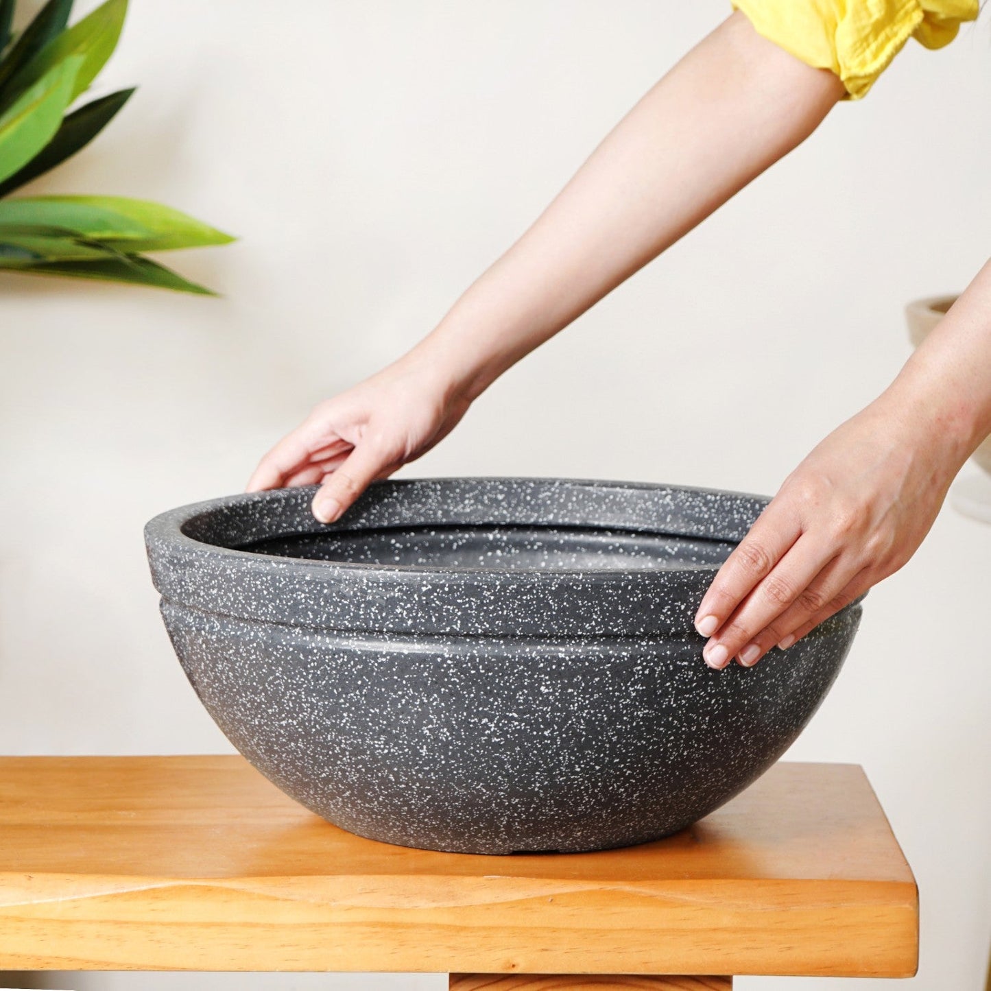 Planterra Granite Black Round Lotus Planter 15x7 Inch