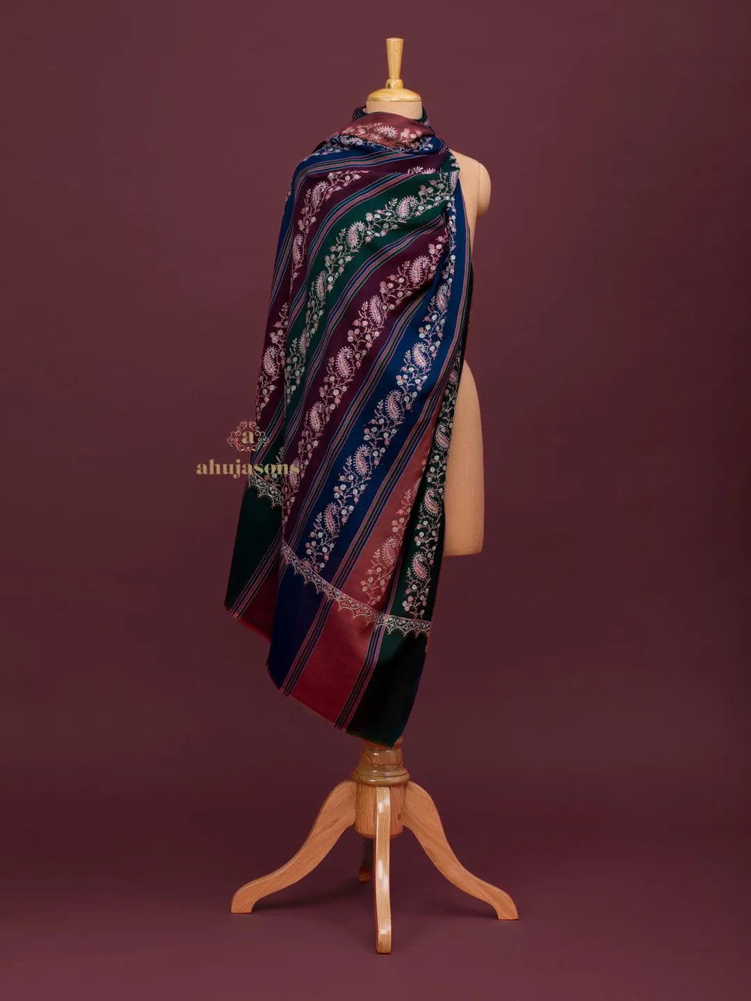 Elegant Cashmina Shawl with Jaal Pattern in Multi