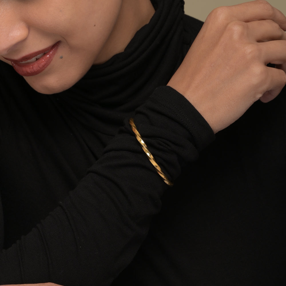 Twisted Bar Bracelet