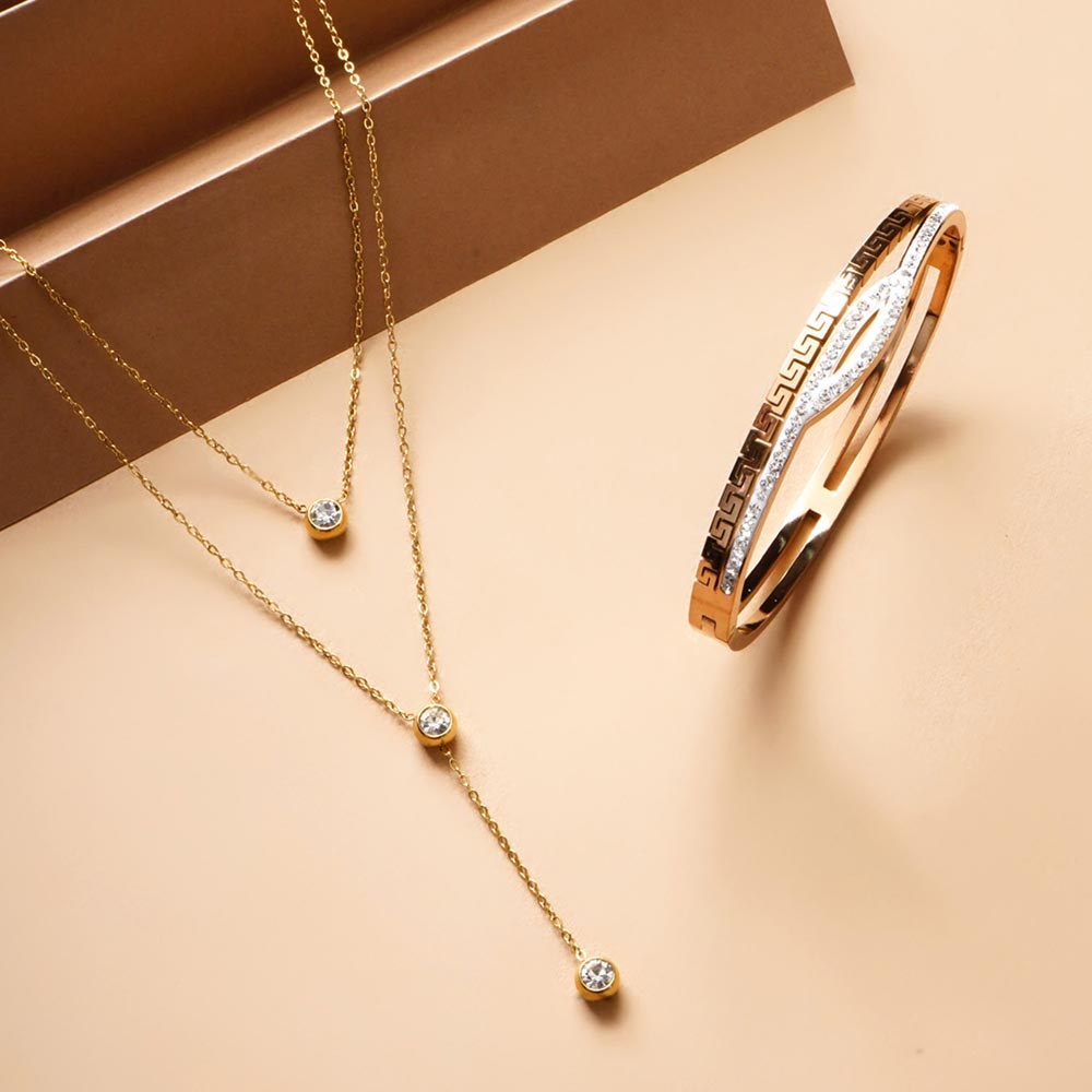Multi Stone Q Clasp Bracelet & Two Layered Solitaire Drop Necklace Combo Set