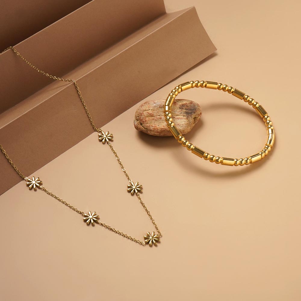Golden Stream Bangle Bracelet & Daisy Flower Necklace Combo Set