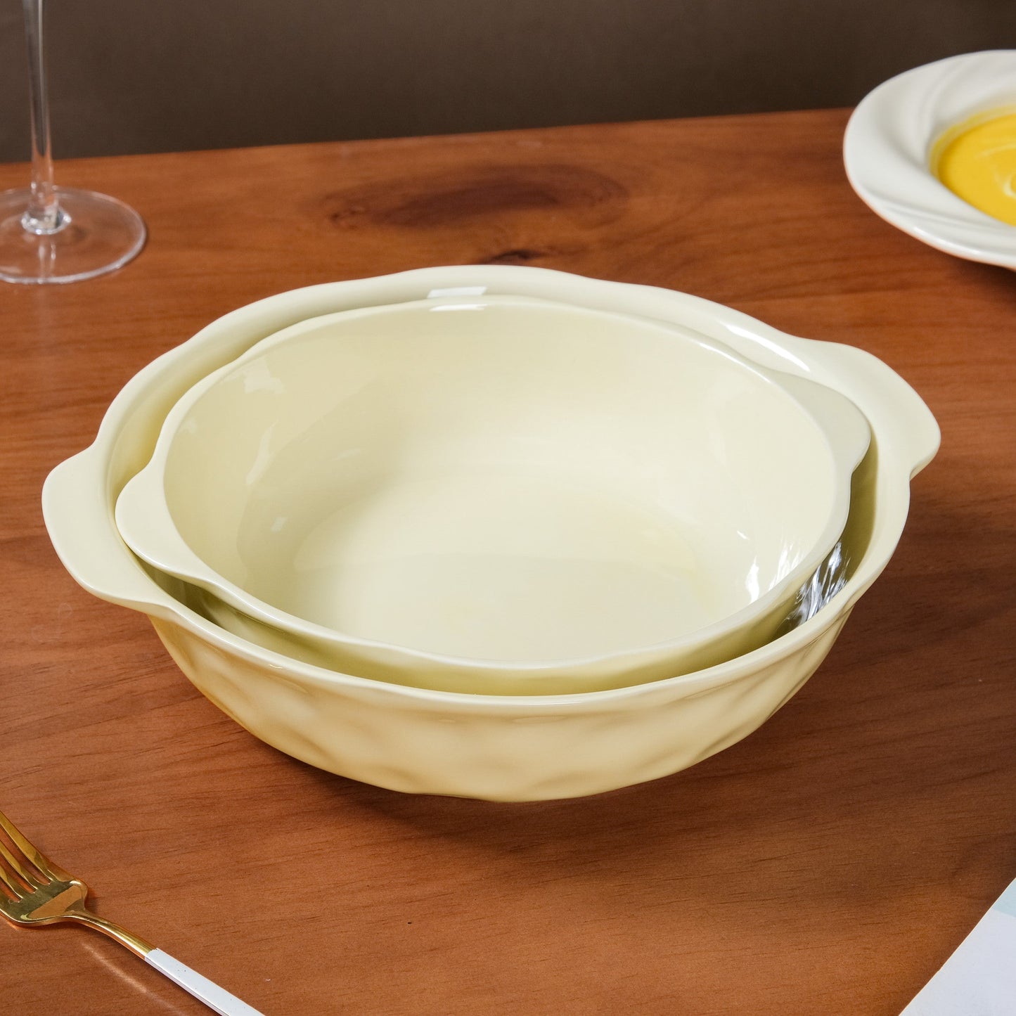 Set Of 2 Baking Bowls With Handle