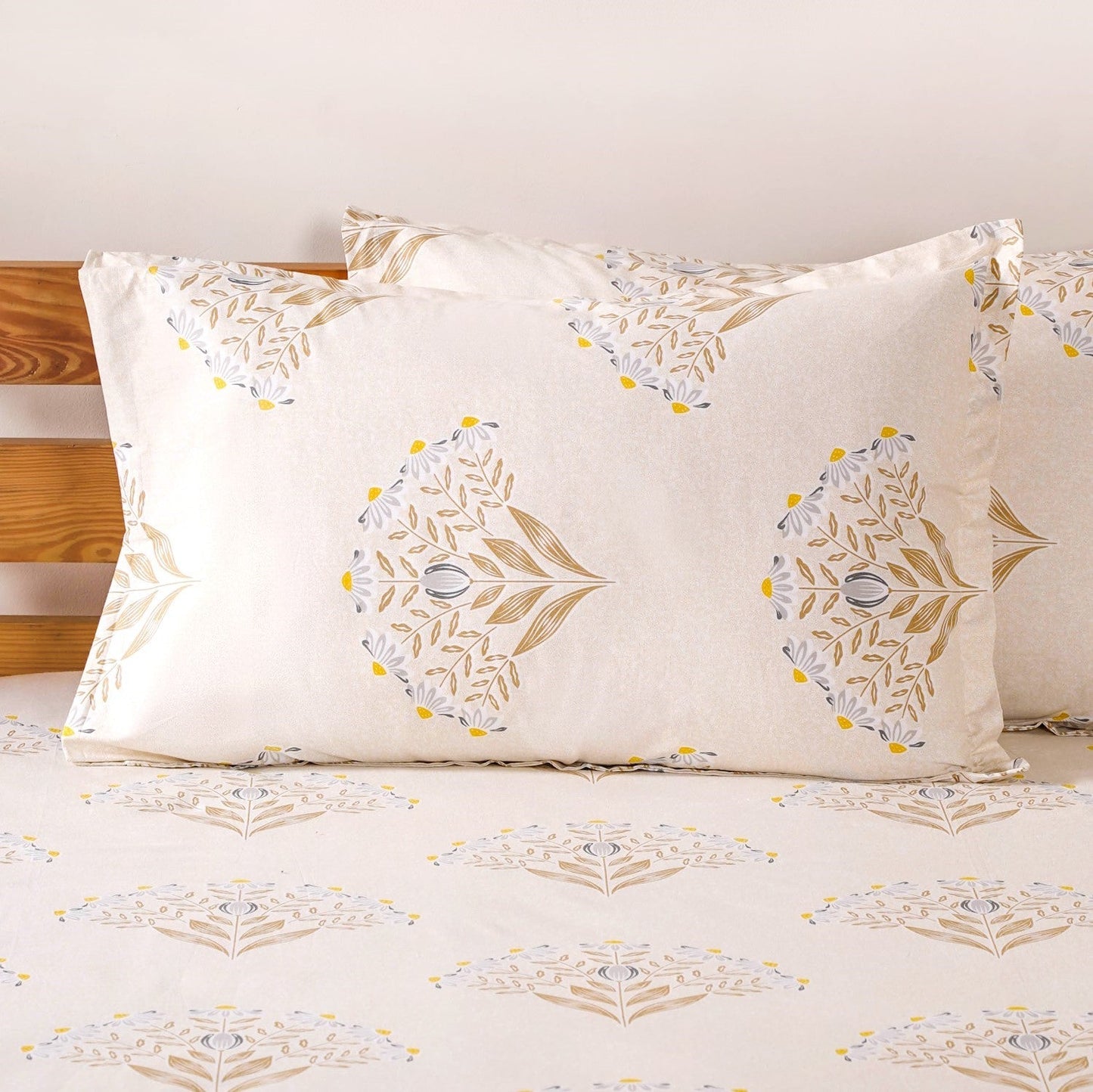 Daisy Pure Cotton Bedsheet And Pillowcase Set Ultra Soft 180 TC King Size 275x275 cm