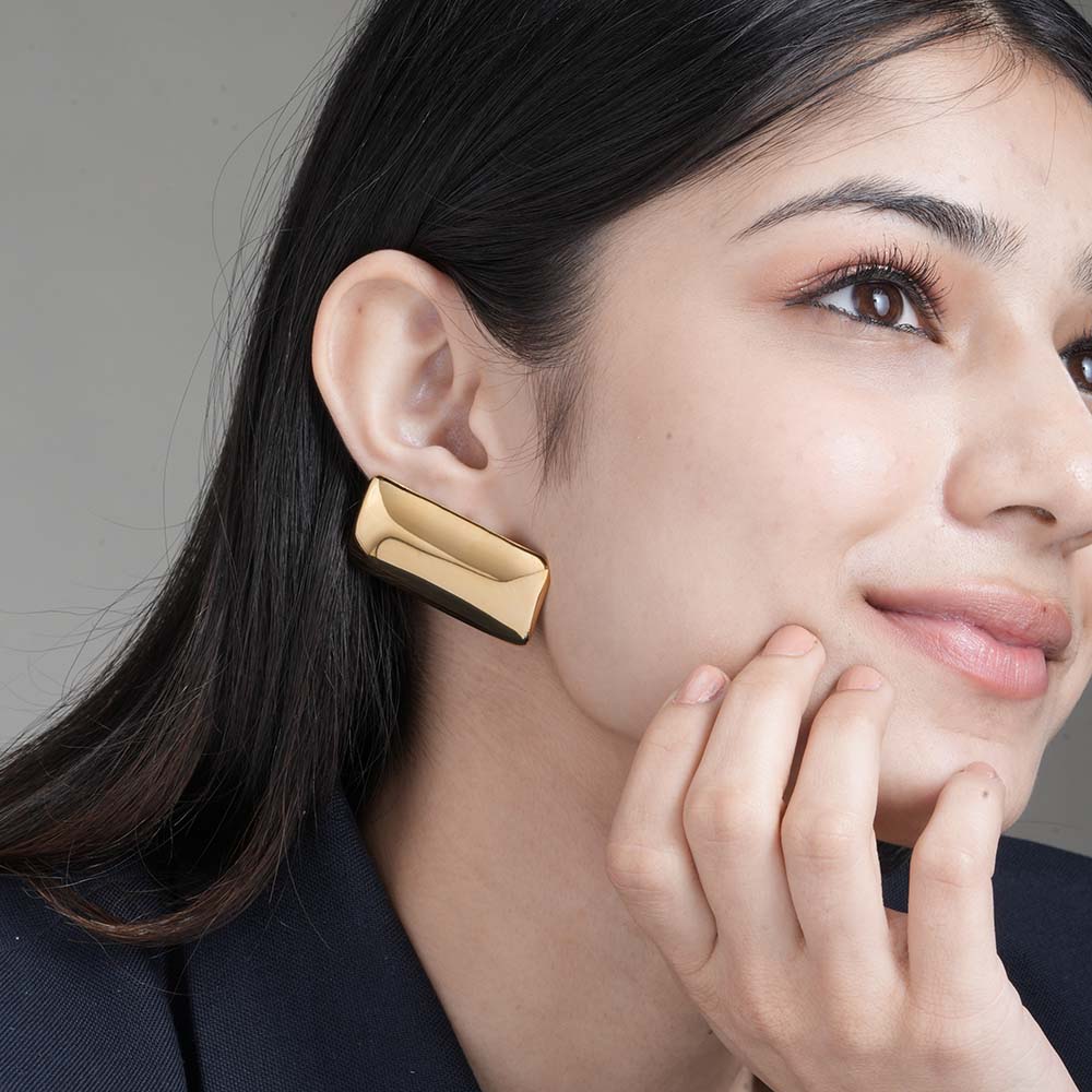 Vintage Gold Bar Stud Earrings