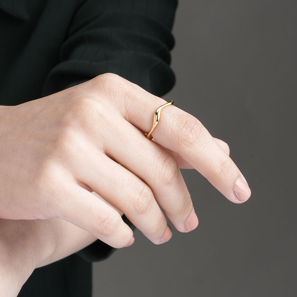 Wavy Band Ring