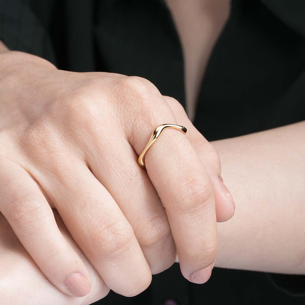 Wavy Band Ring