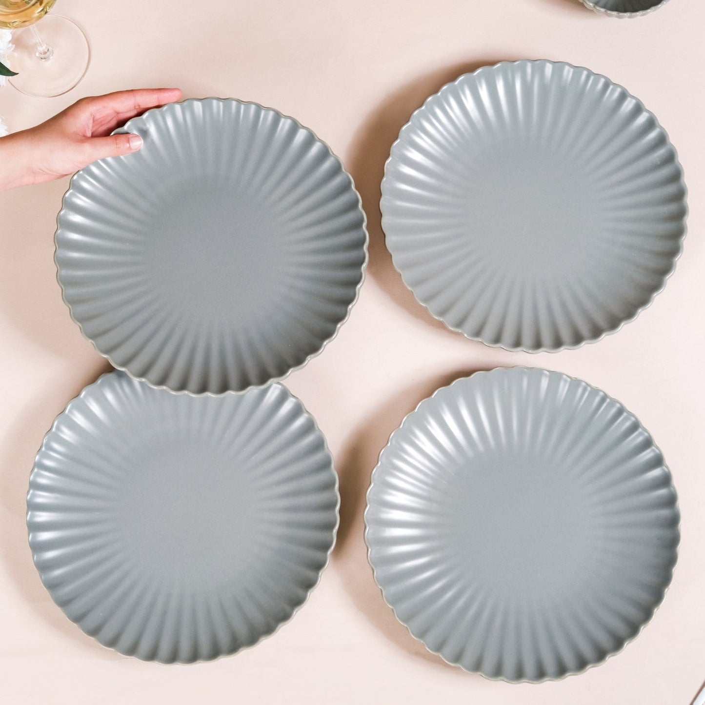 Grey Scallop Dinner Plates Set Of 4 10 Inch