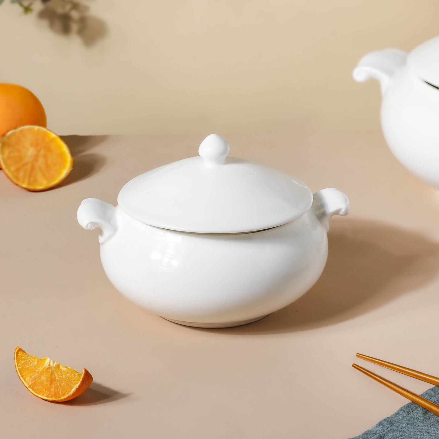 Serena Pearly White Serving Bowl With Lid Small 1 L