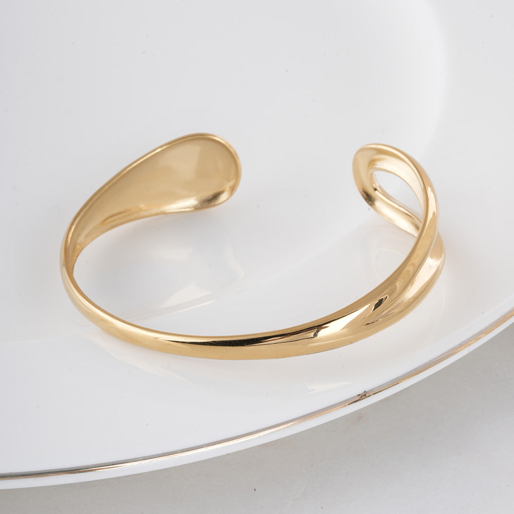 Open Circle Gold Cuff Bracelet
