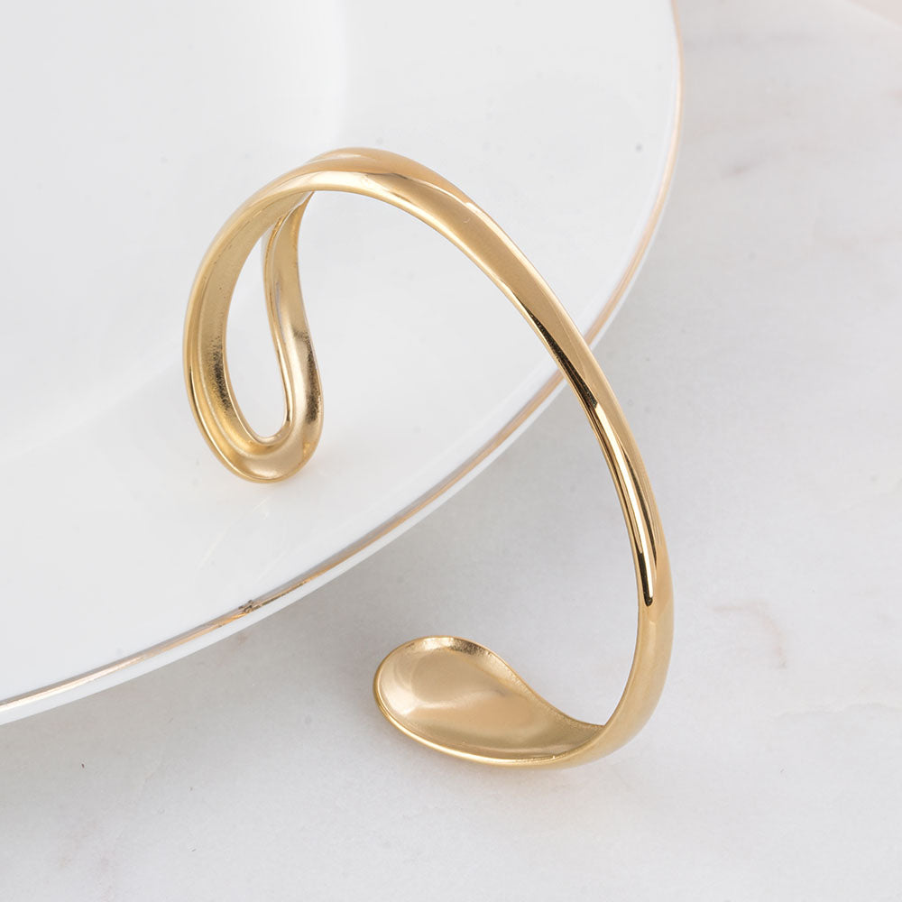 Open Circle Gold Cuff Bracelet