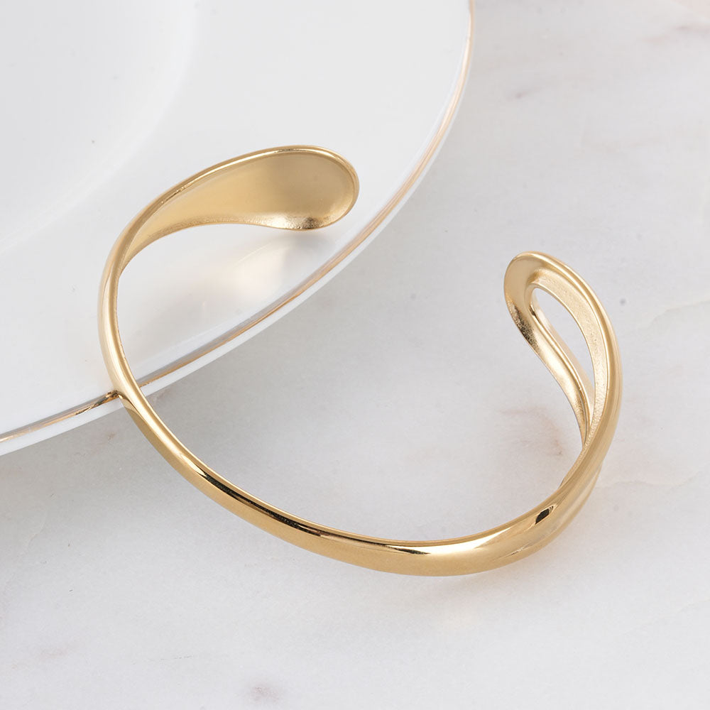 Open Circle Gold Cuff Bracelet
