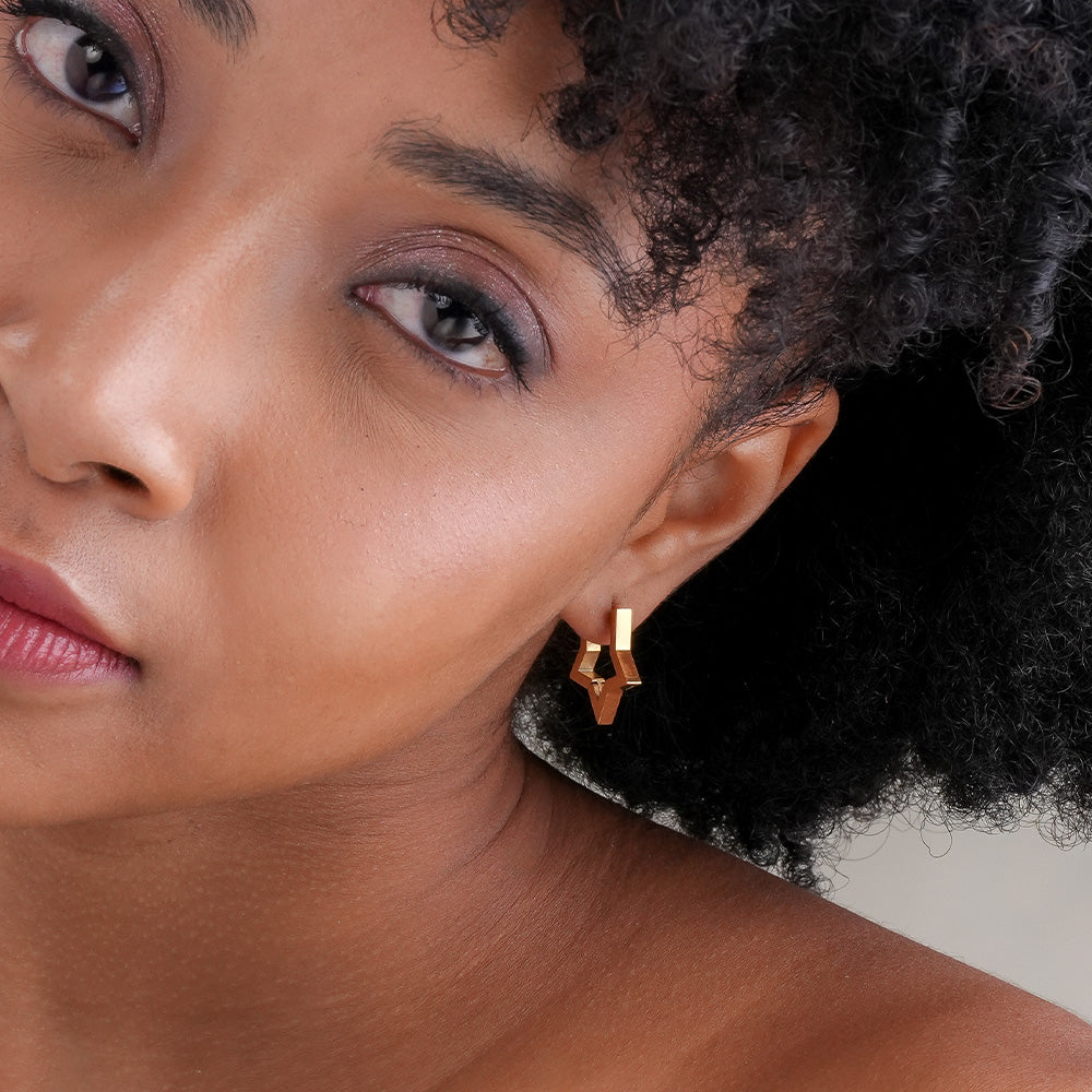Outline Star Huggie Earrings