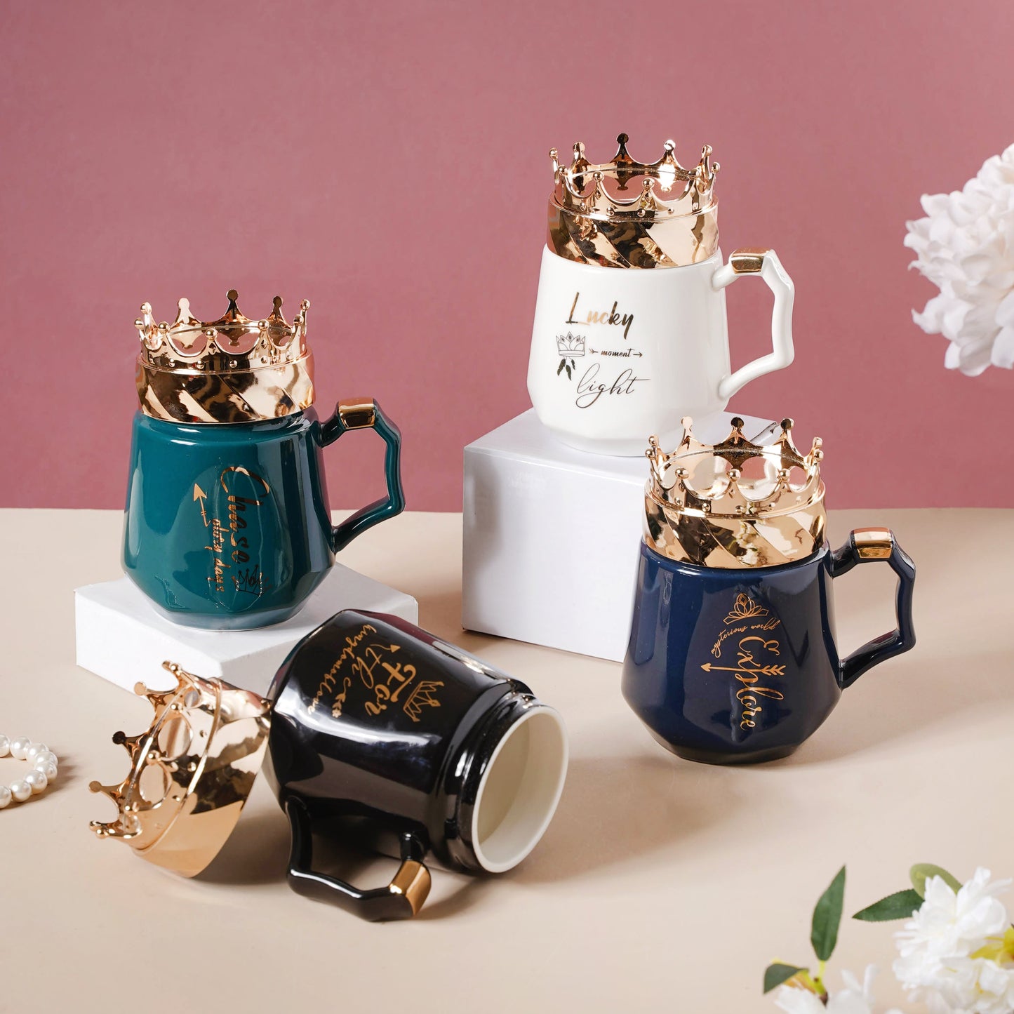 Mug With A Crown Lid