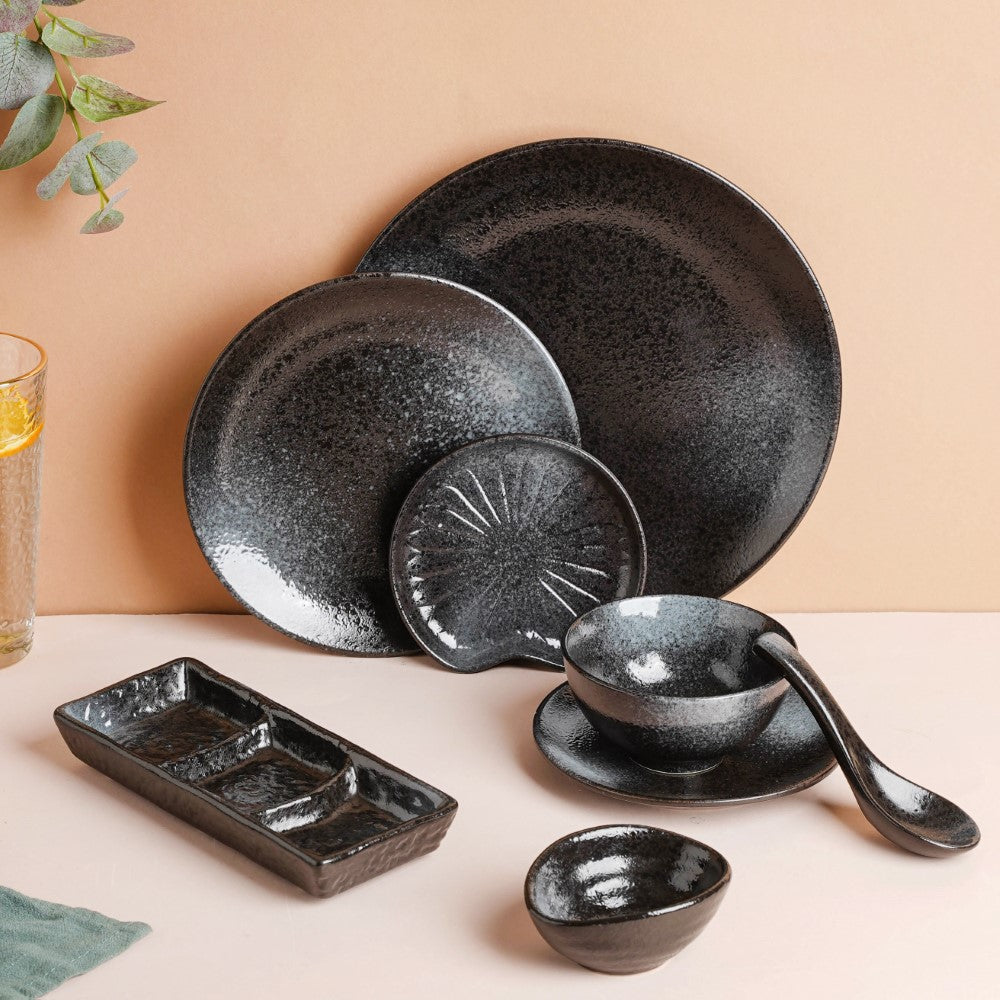 Onyx Finish Stoneware Dinner Plate Black 9.8 Inch