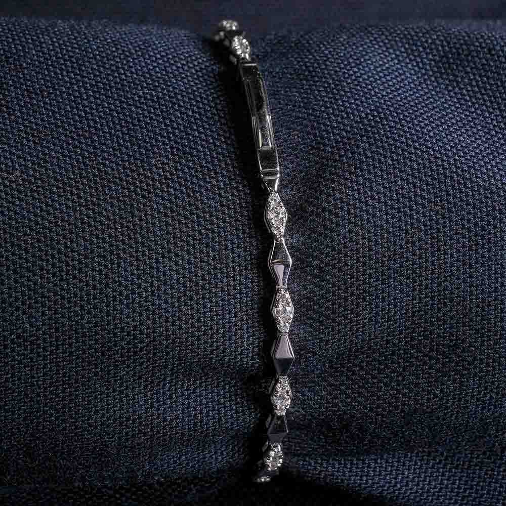The Pristine Sparkle Bracelet