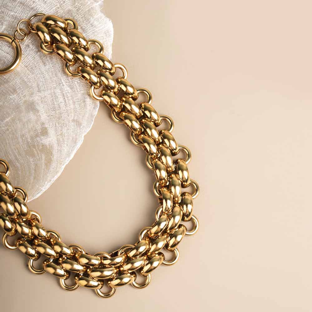 Thick Gold Interlocking Chain Bracelet