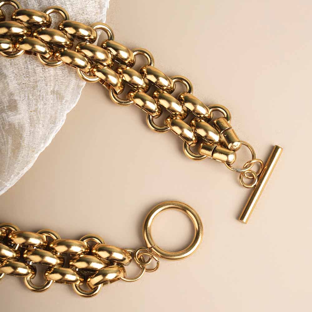 Thick Gold Interlocking Chain Bracelet