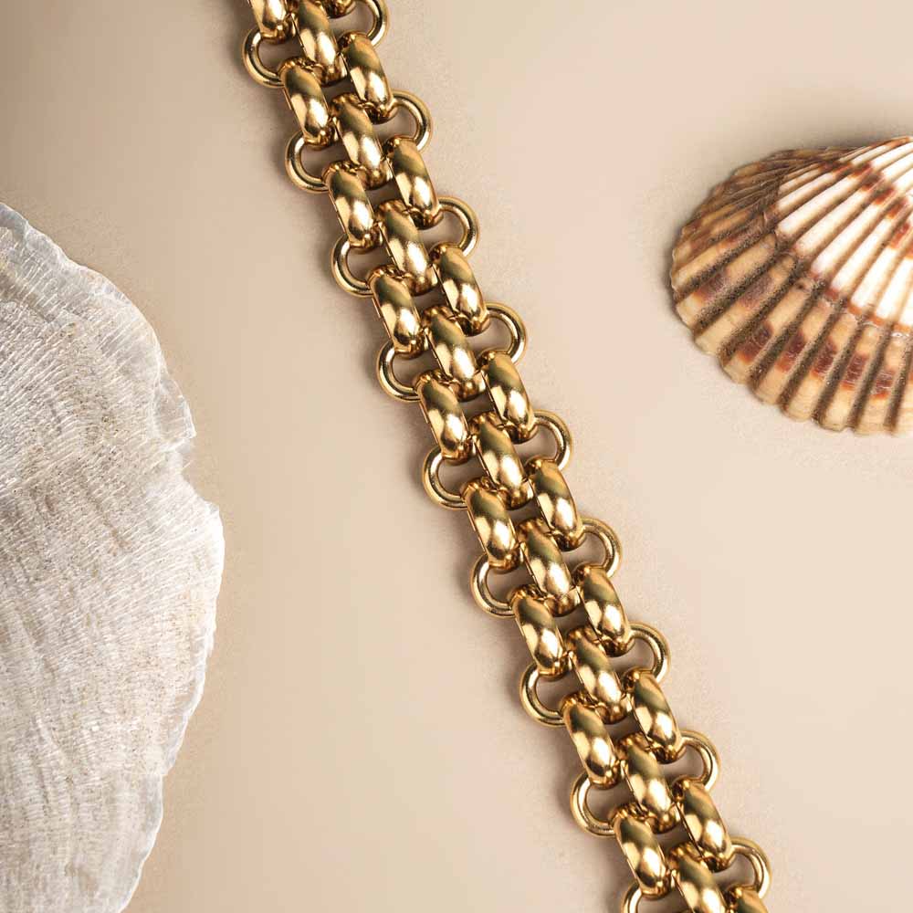 Thick Gold Interlocking Chain Bracelet