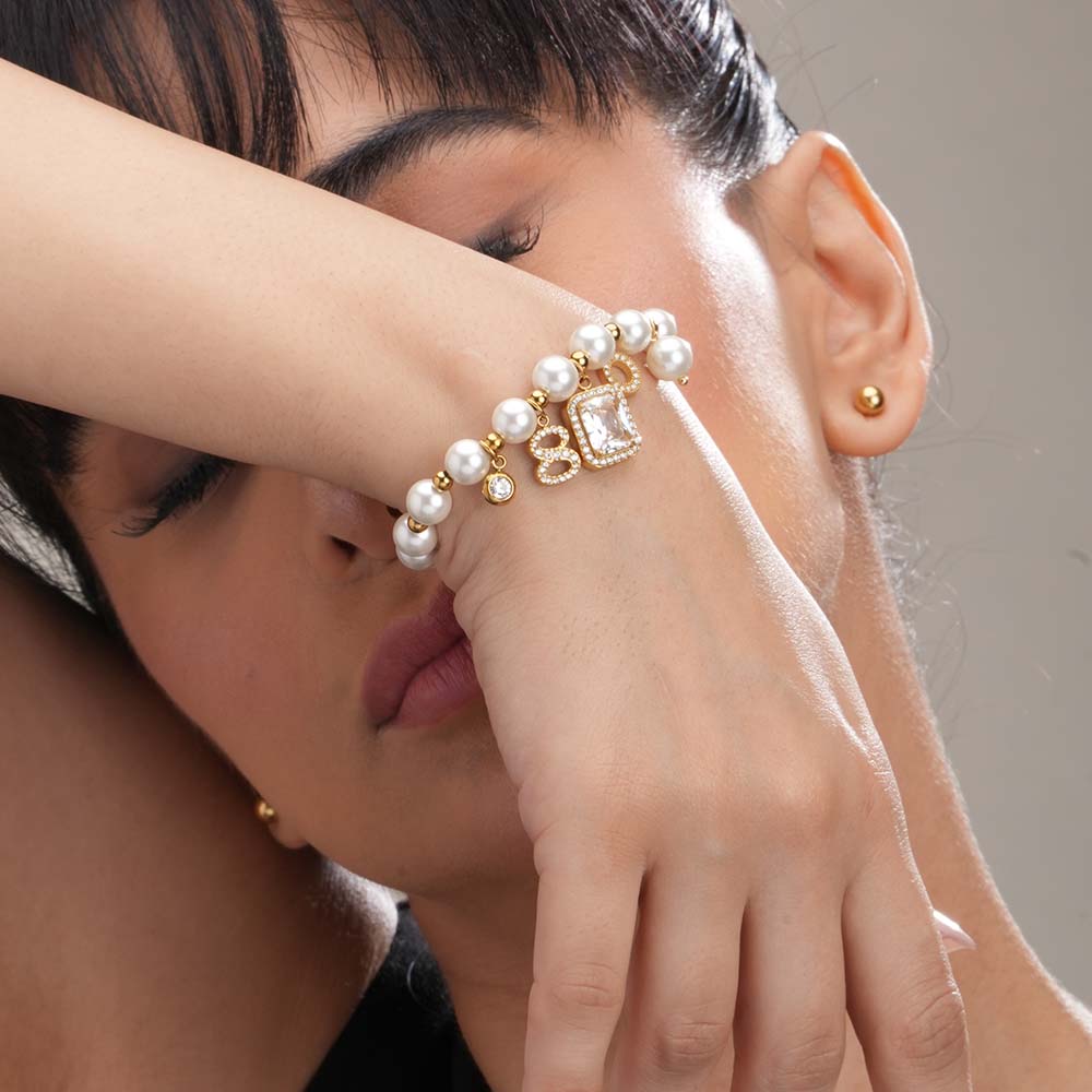 White Elegance Pearl Chain Bracelet