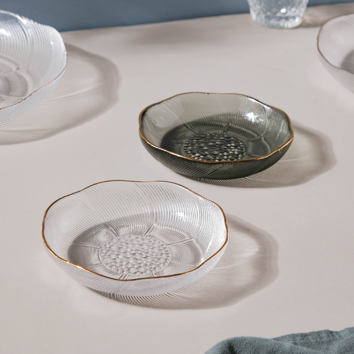 Flower Glass Dessert Plate Grey