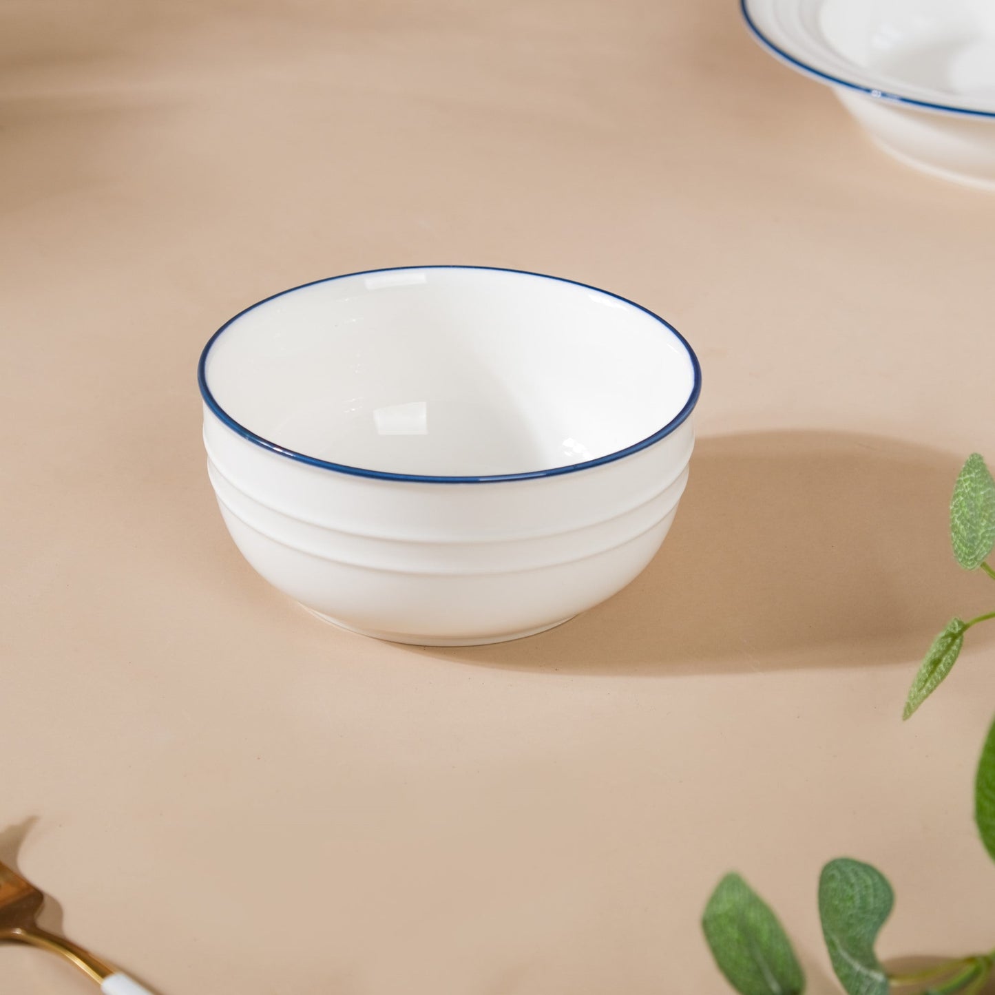 Riona Ceramic Popcorn Bowl White And Blue 400 ml