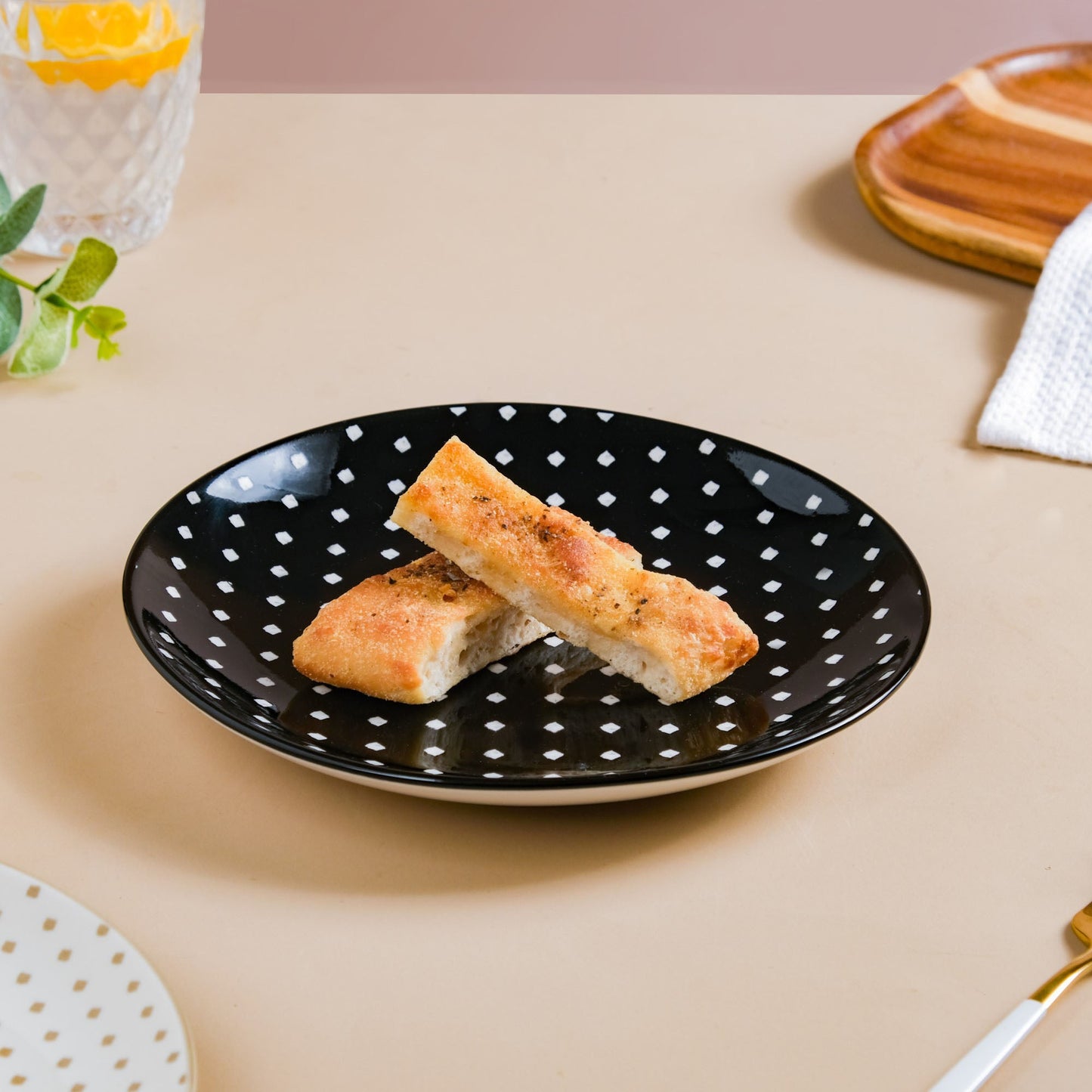 Retro Ceramic Snack Plate Black 7.5 Inch Set Of 2