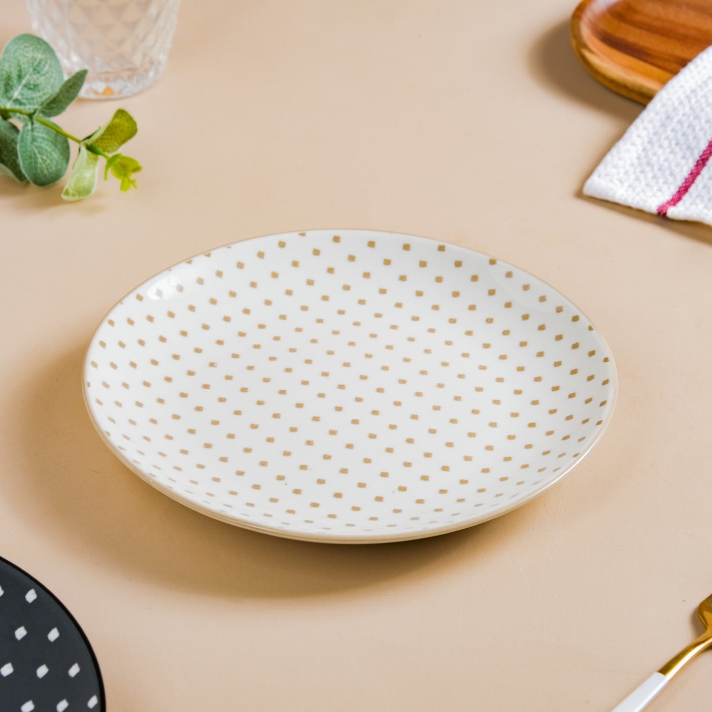 Retro White Ceramic Snack Plate 7.5 Inch Set Of 2