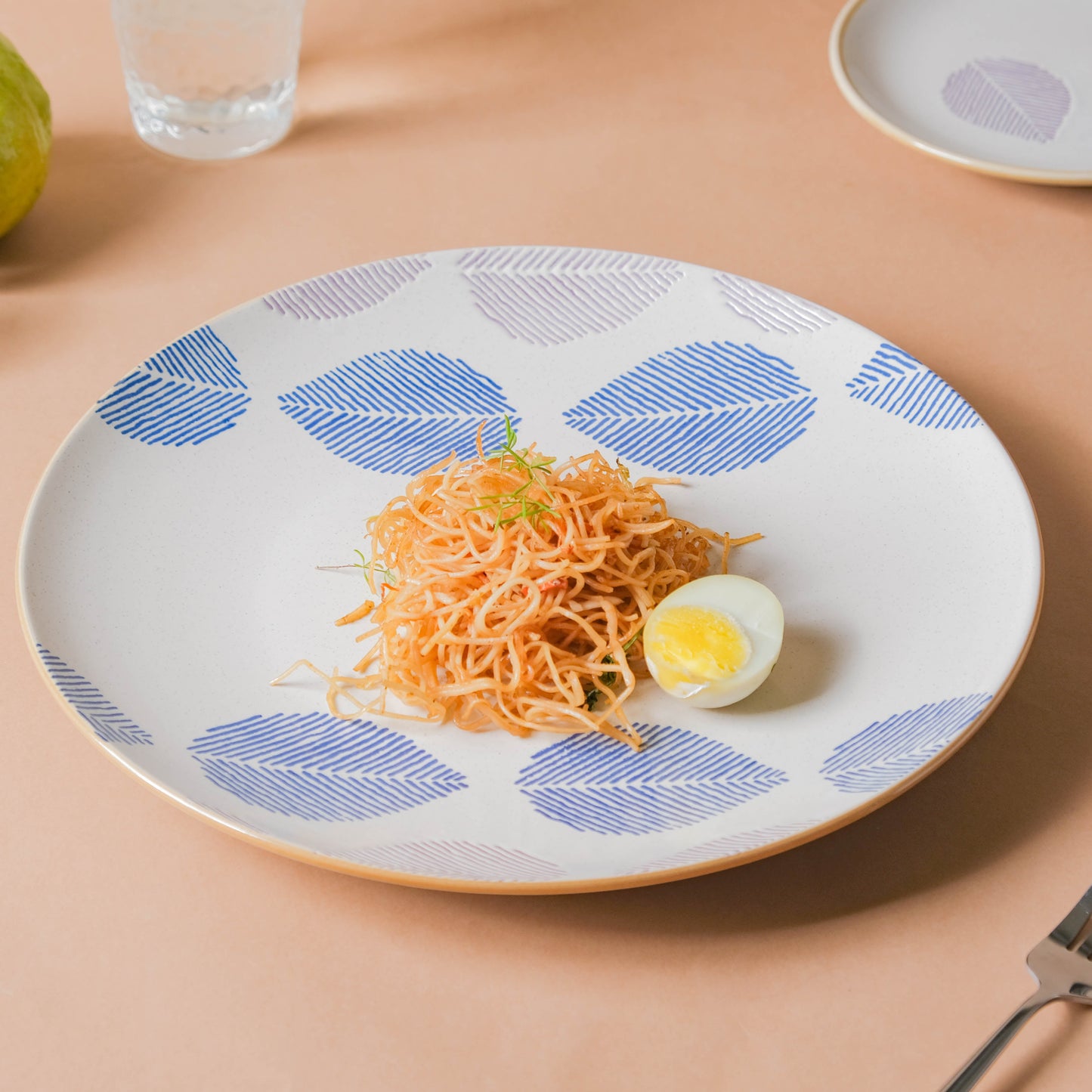 House of Eden Patterned Leaf Dinner Plate 11 Inch