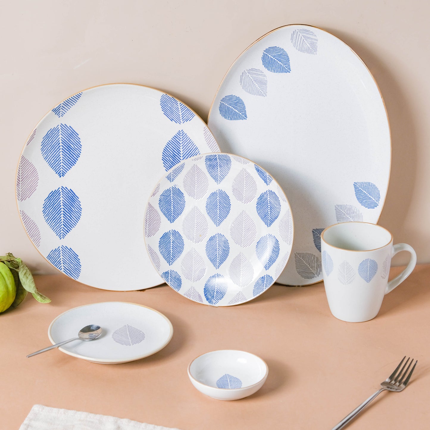 House of Eden Patterned Leaf Dinner Plate 11 Inch