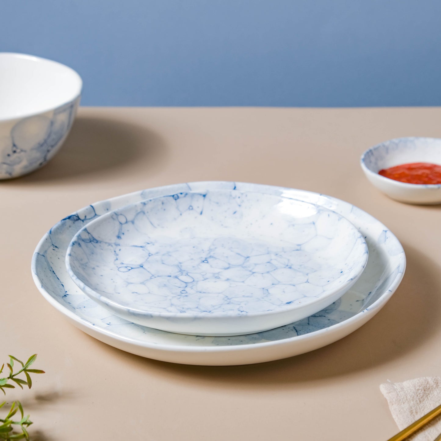 Amusant 35 Piece Dinner Set For 6