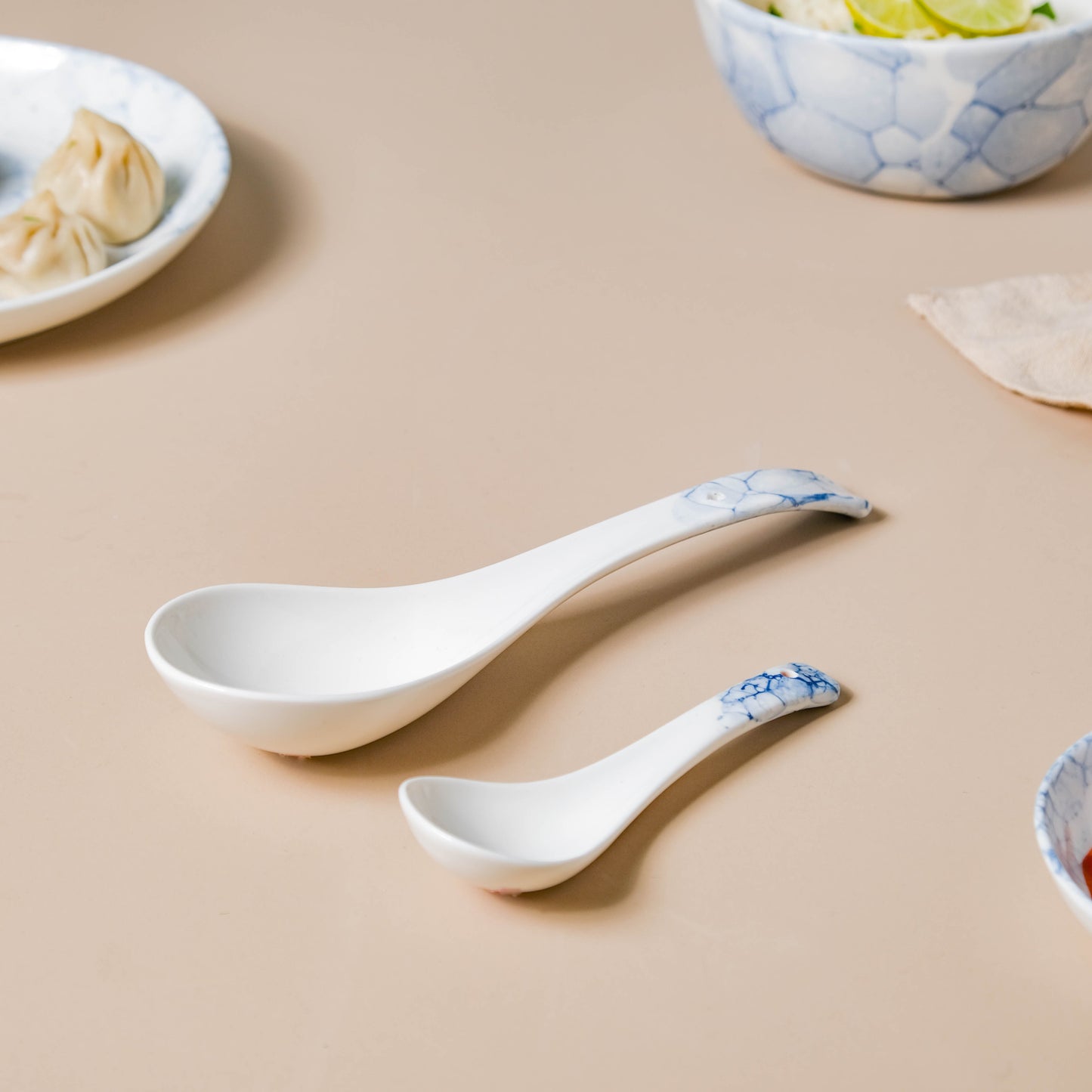 Amusant 35 Piece Dinner Set For 6